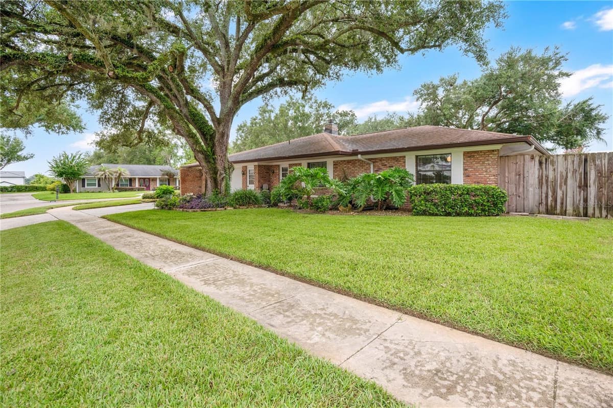 231 WHITE OAK CIRCLE — photo 52 of 62