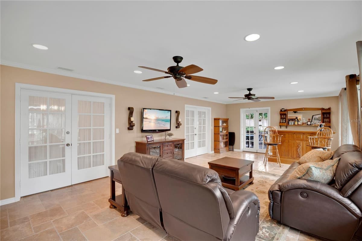 231 WHITE OAK CIRCLE — photo 42 of 62