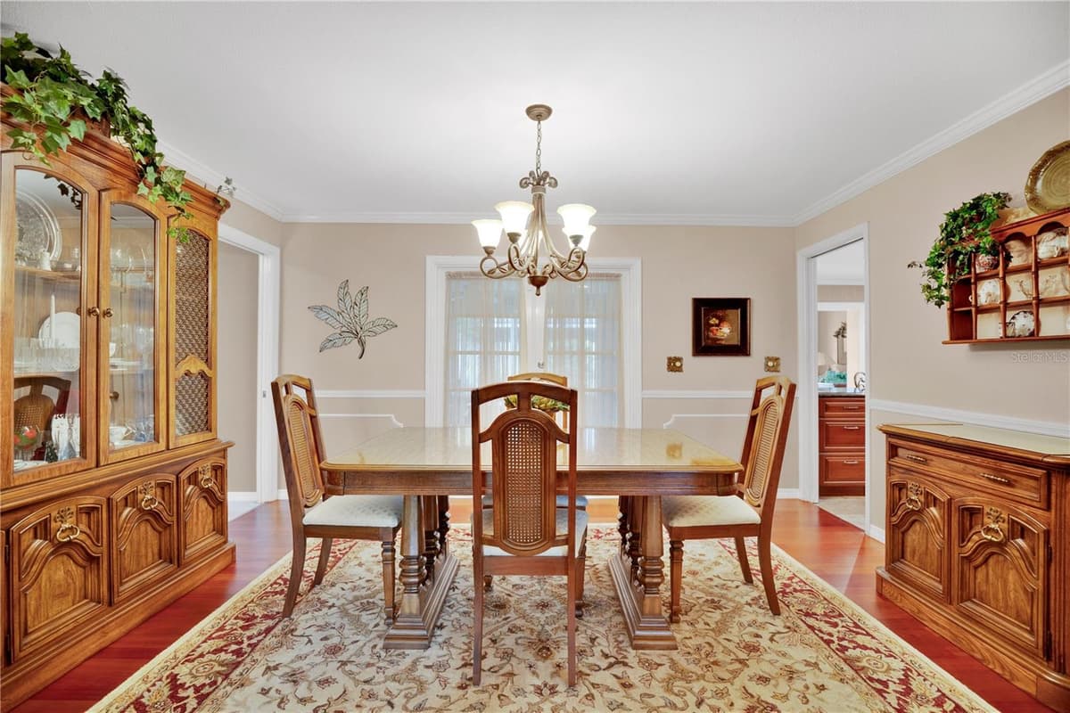 231 WHITE OAK CIRCLE — photo 14 of 62