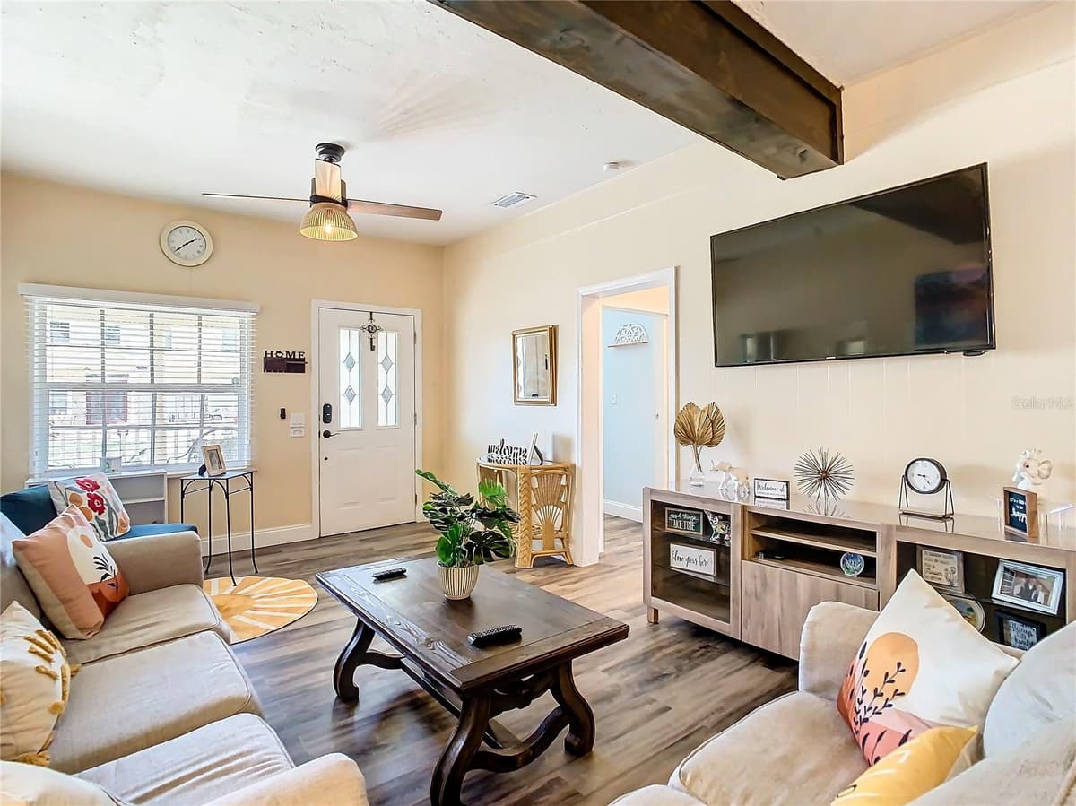 3321 AILEEN STREET — photo 8 of 45