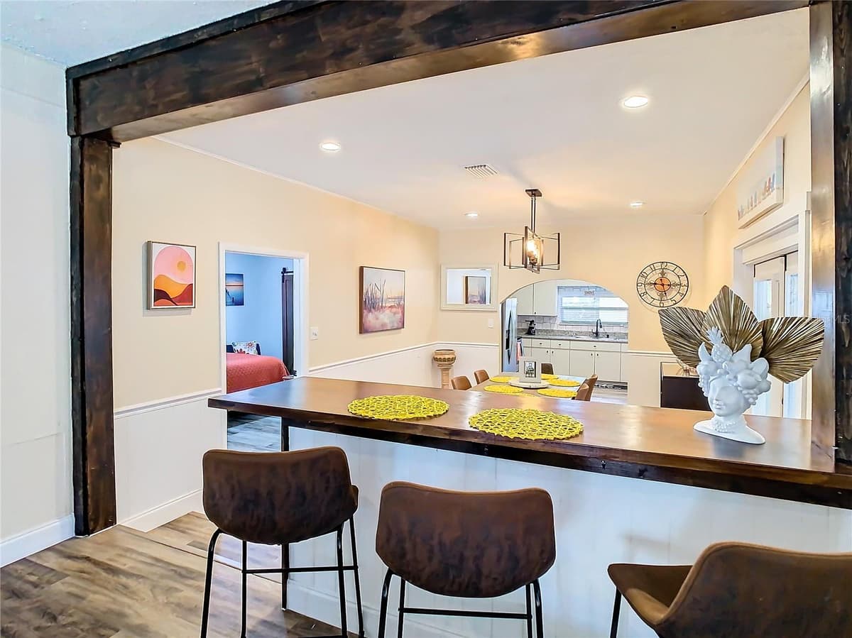 3321 AILEEN STREET — photo 10 of 45