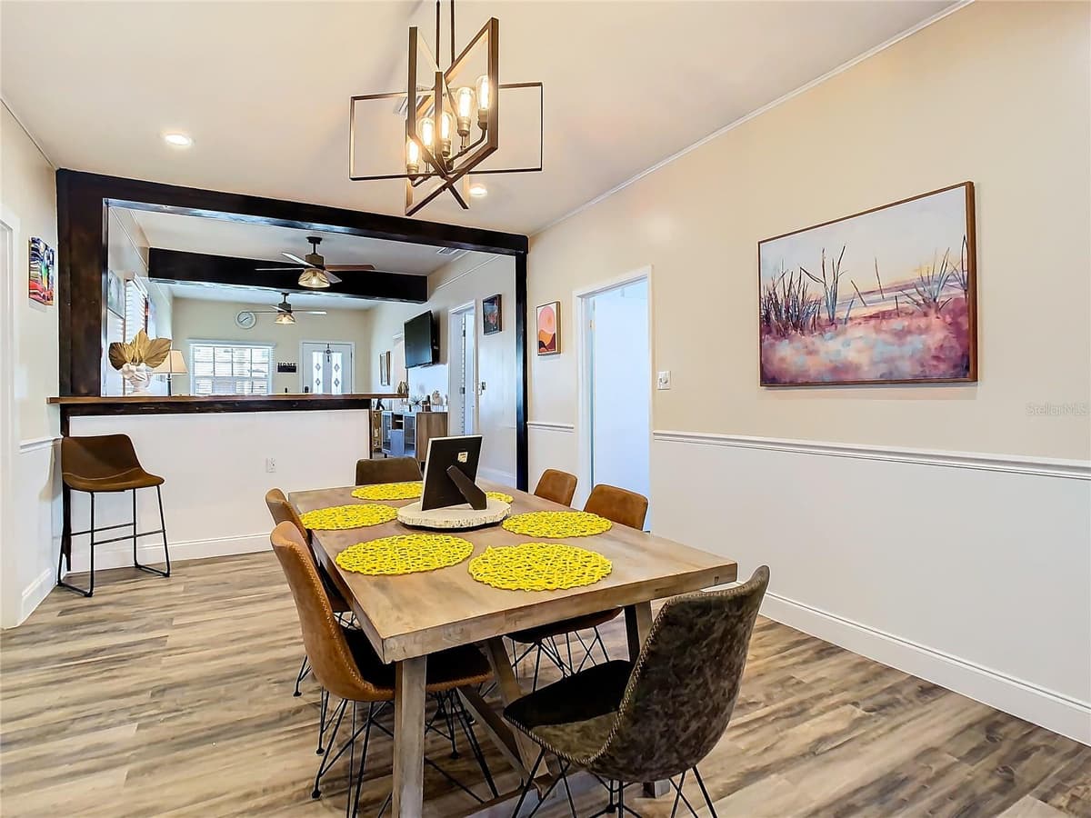 3321 AILEEN STREET — photo 12 of 45
