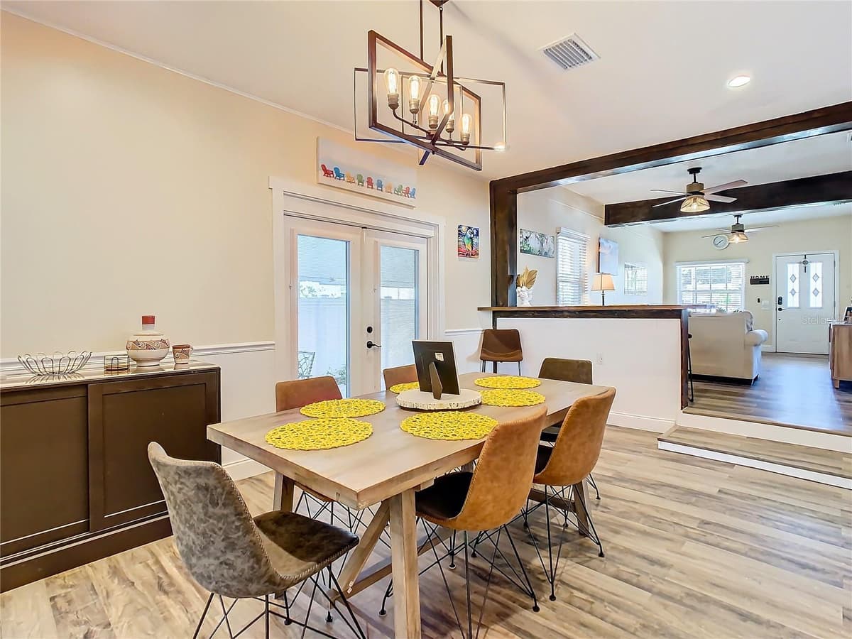 3321 AILEEN STREET — photo 11 of 45