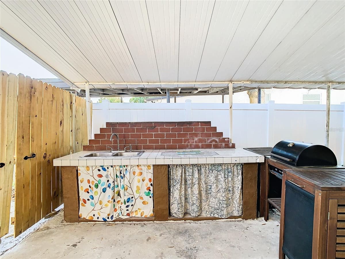 3321 AILEEN STREET — photo 40 of 45
