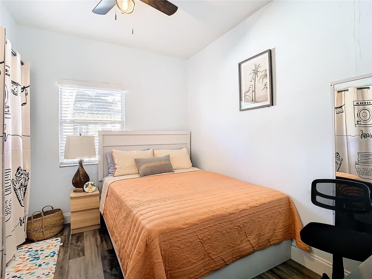 3321 AILEEN STREET — photo 21 of 45
