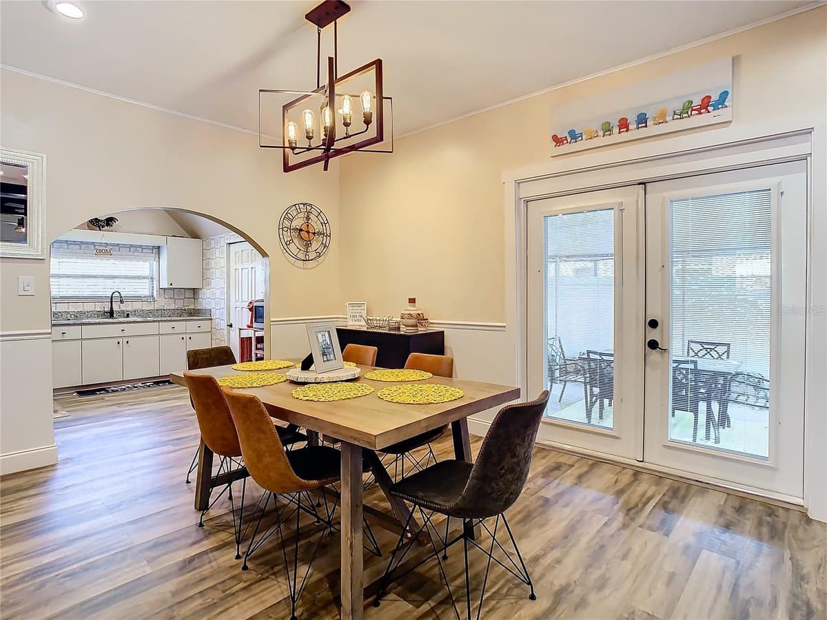 3321 AILEEN STREET — photo 14 of 45