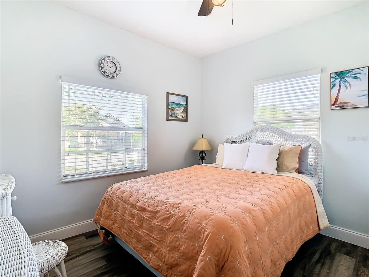 3321 AILEEN STREET — photo 25 of 45