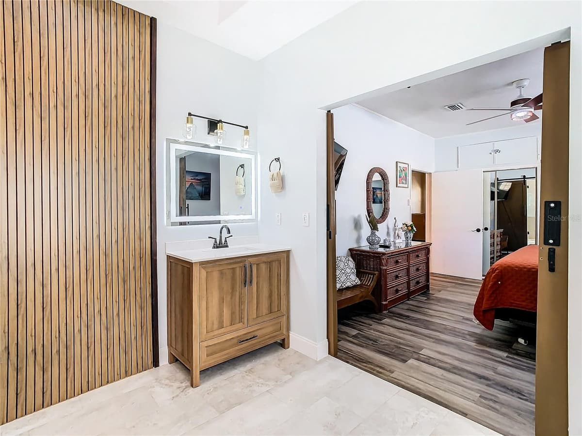 3321 AILEEN STREET — photo 38 of 45