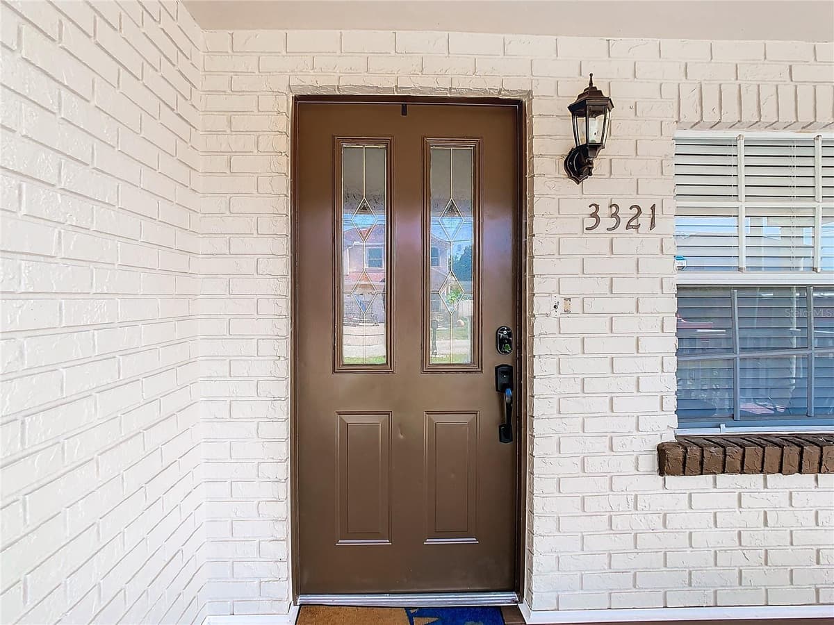 3321 AILEEN STREET — photo 4 of 45