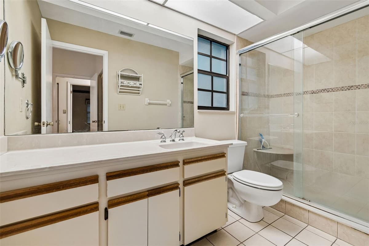 11301 MAYBROOK AVENUE — photo 18 of 24