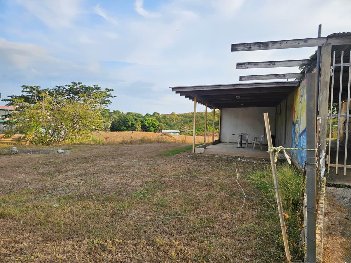 Carr. 307, Km. 5.2 BARRIO PEDERNALES — photo 20 of 37