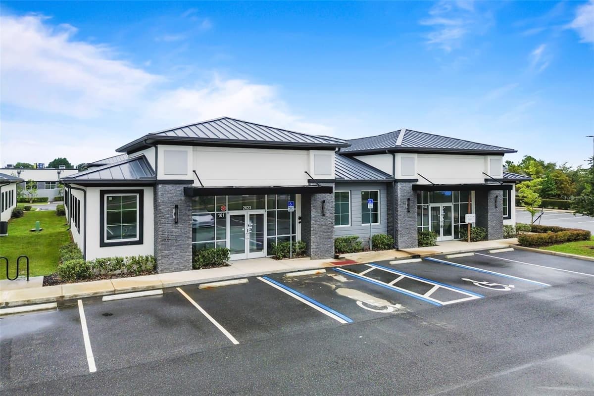 2623 US HIGHWAY 27 — photo 1 of 13