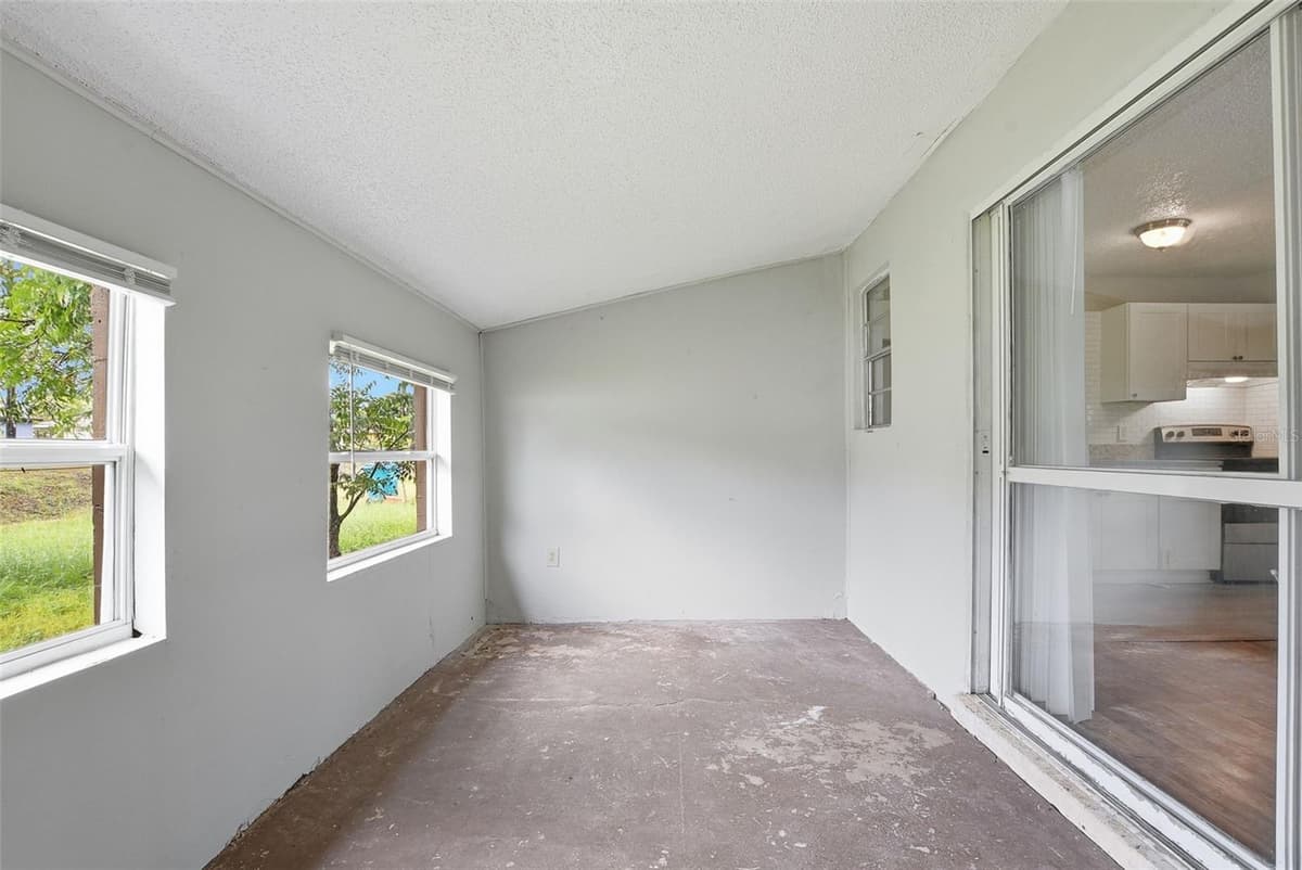 2151 IVEY LANE — photo 12 of 32