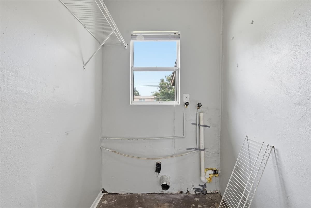 2151 IVEY LANE — photo 26 of 32