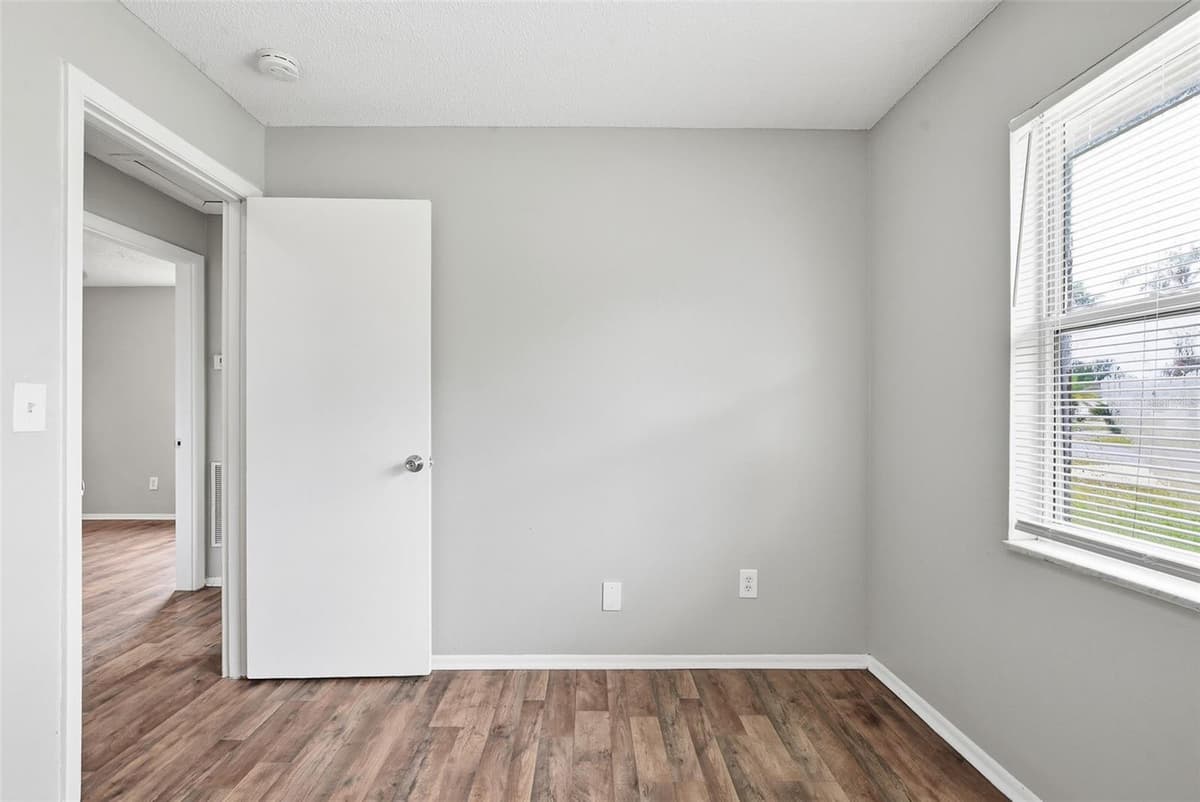 2151 IVEY LANE — photo 17 of 32