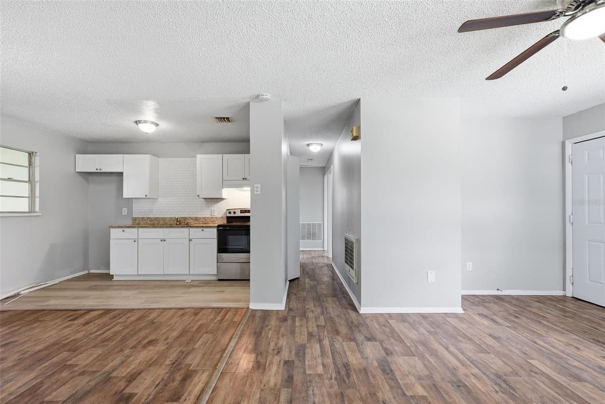 2151 IVEY LANE — photo 13 of 32