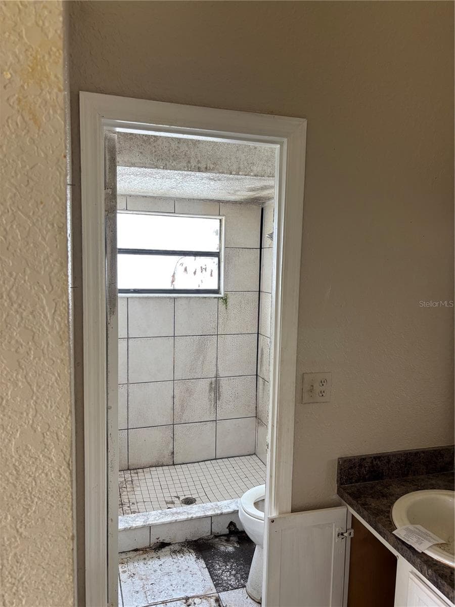 833 OGLETHORPE COURT — photo 13 of 28