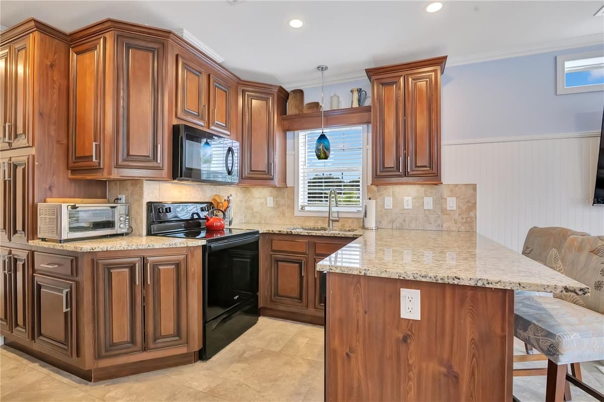 2451 CITRUS TREE ROAD — photo 12 of 40