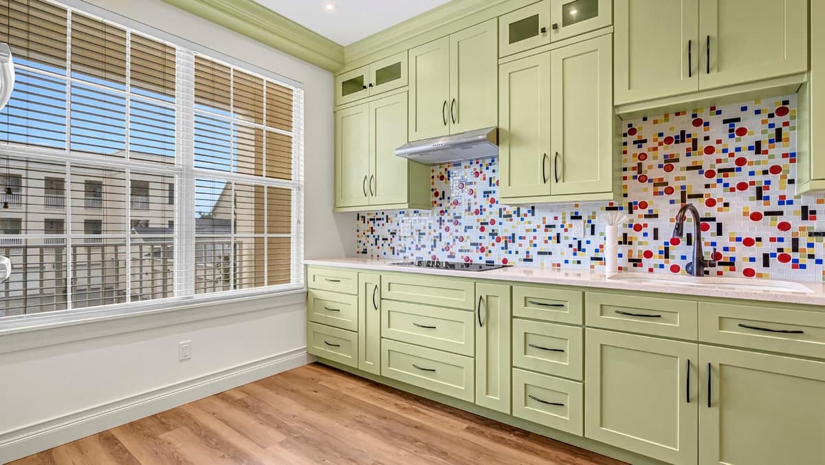4286 ANISSA AVENUE — photo 4 of 47