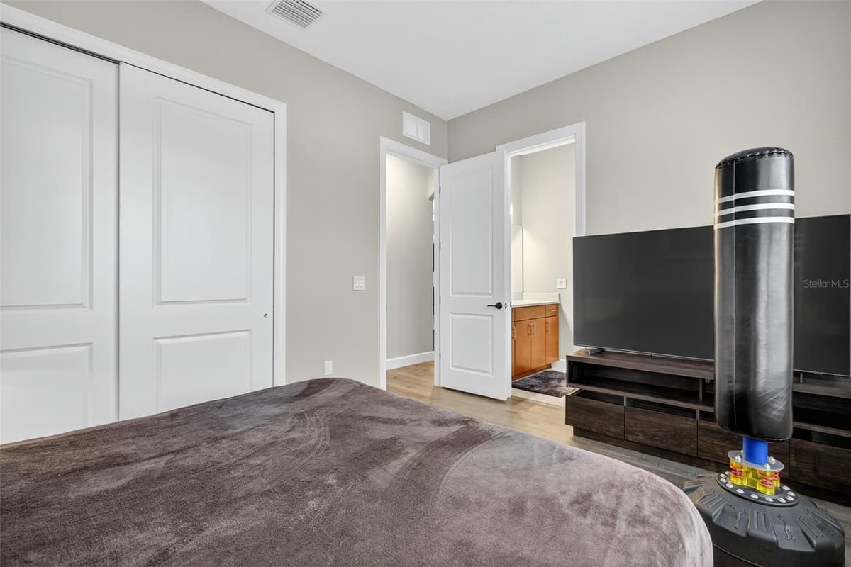 46 FURNESS PLACE — photo 37 of 41