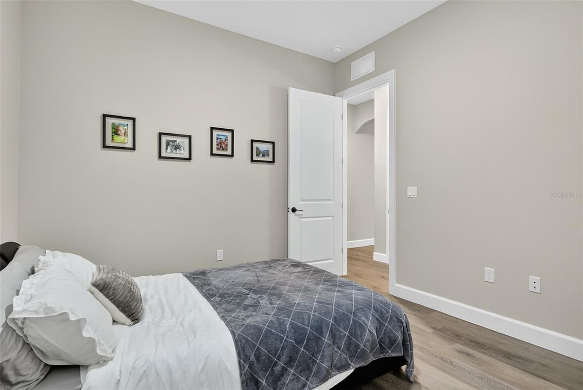 46 FURNESS PLACE — photo 35 of 41