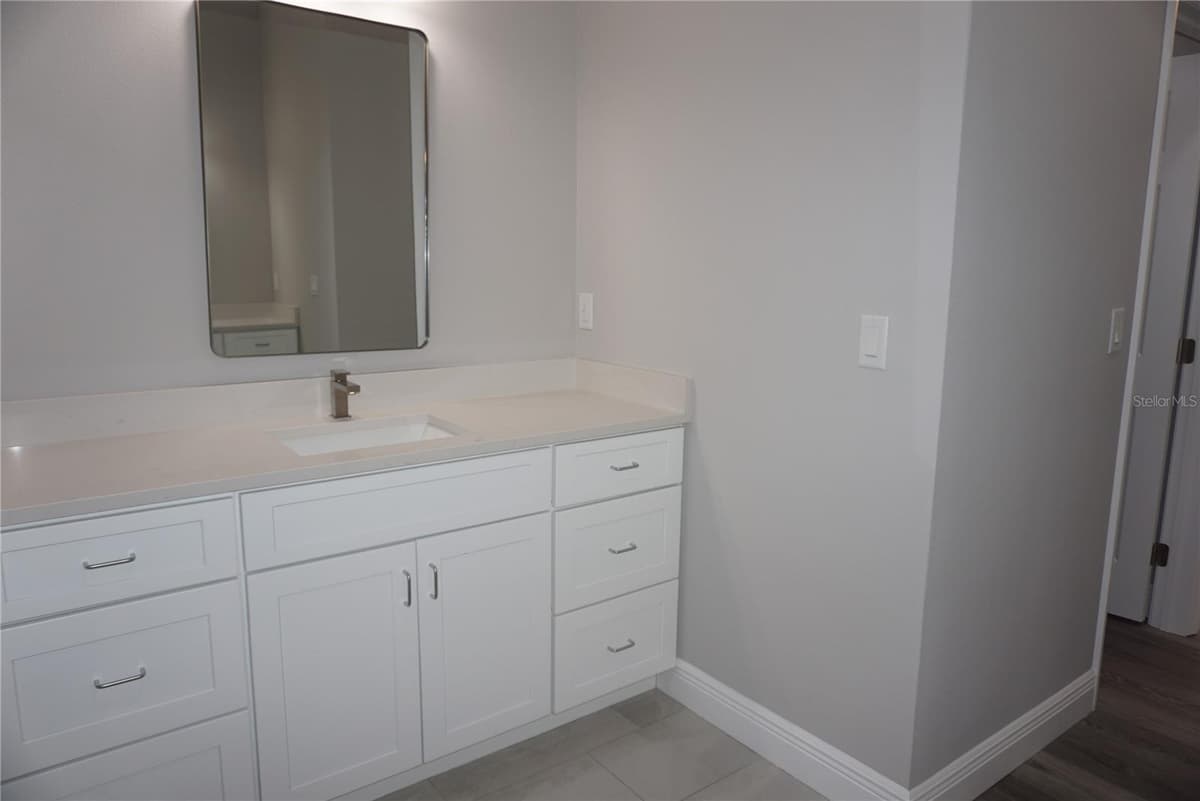 12572 TREE STREET — photo 8 of 25