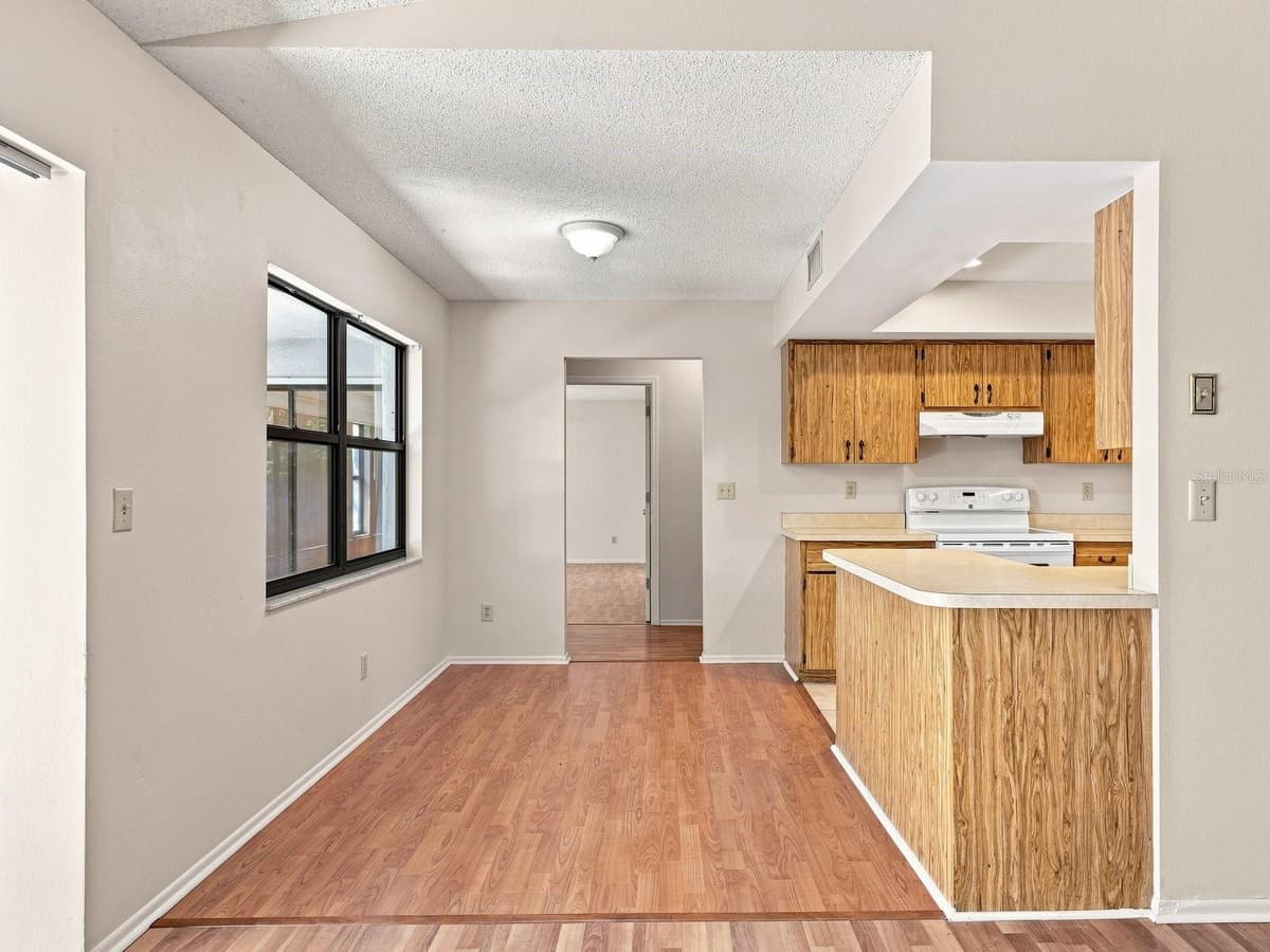 315 57TH STREET COURT — photo 9 of 26