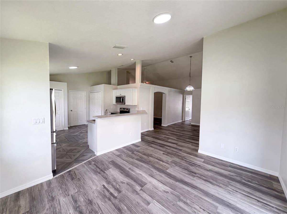 721 SUNBURST COVE LANE — photo 7 of 27