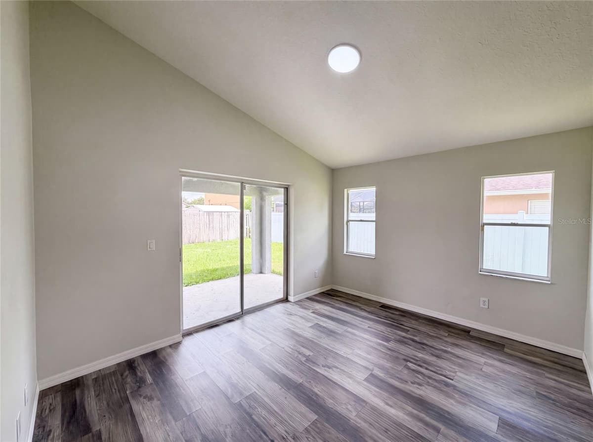 721 SUNBURST COVE LANE — photo 8 of 27