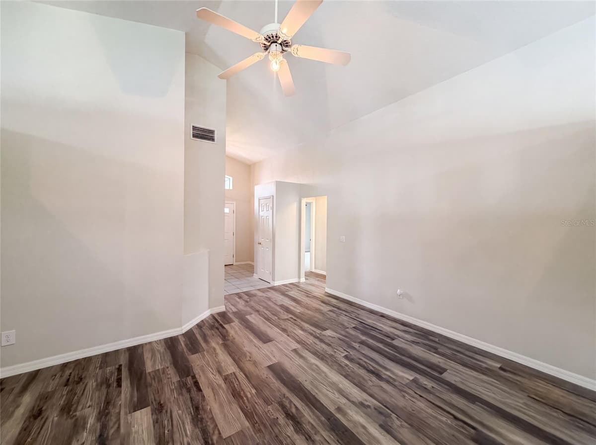 721 SUNBURST COVE LANE — photo 6 of 27
