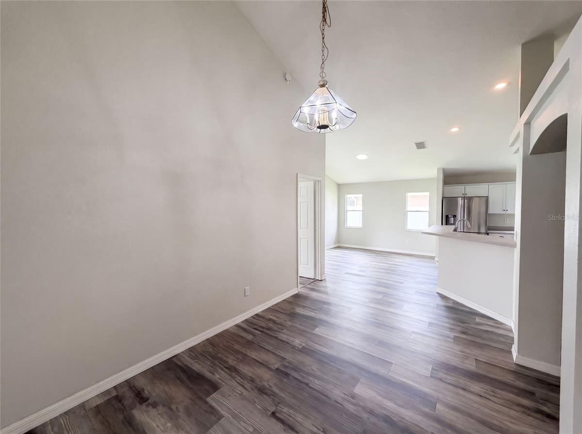 721 SUNBURST COVE LANE — photo 10 of 27