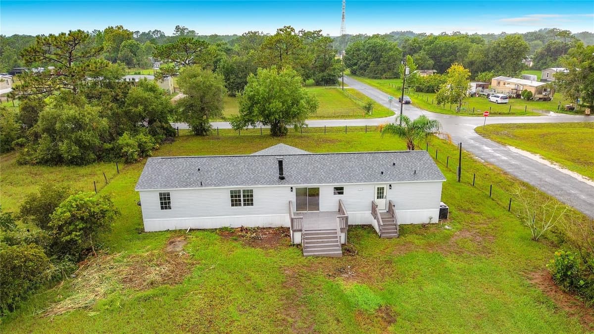 9200 MERCURY DRIVE — photo 37 of 48