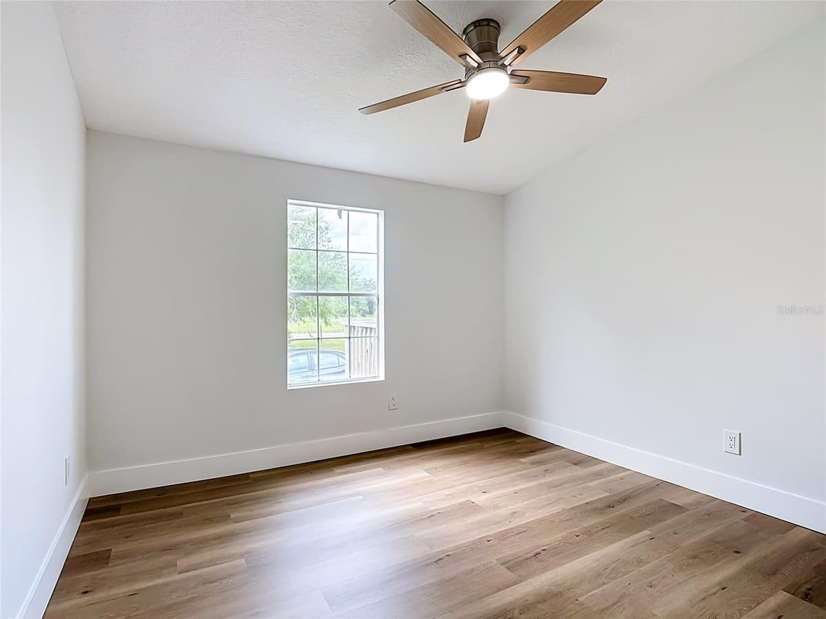 9200 MERCURY DRIVE — photo 18 of 48