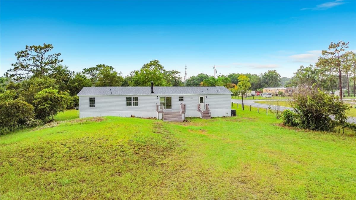 9200 MERCURY DRIVE — photo 35 of 48