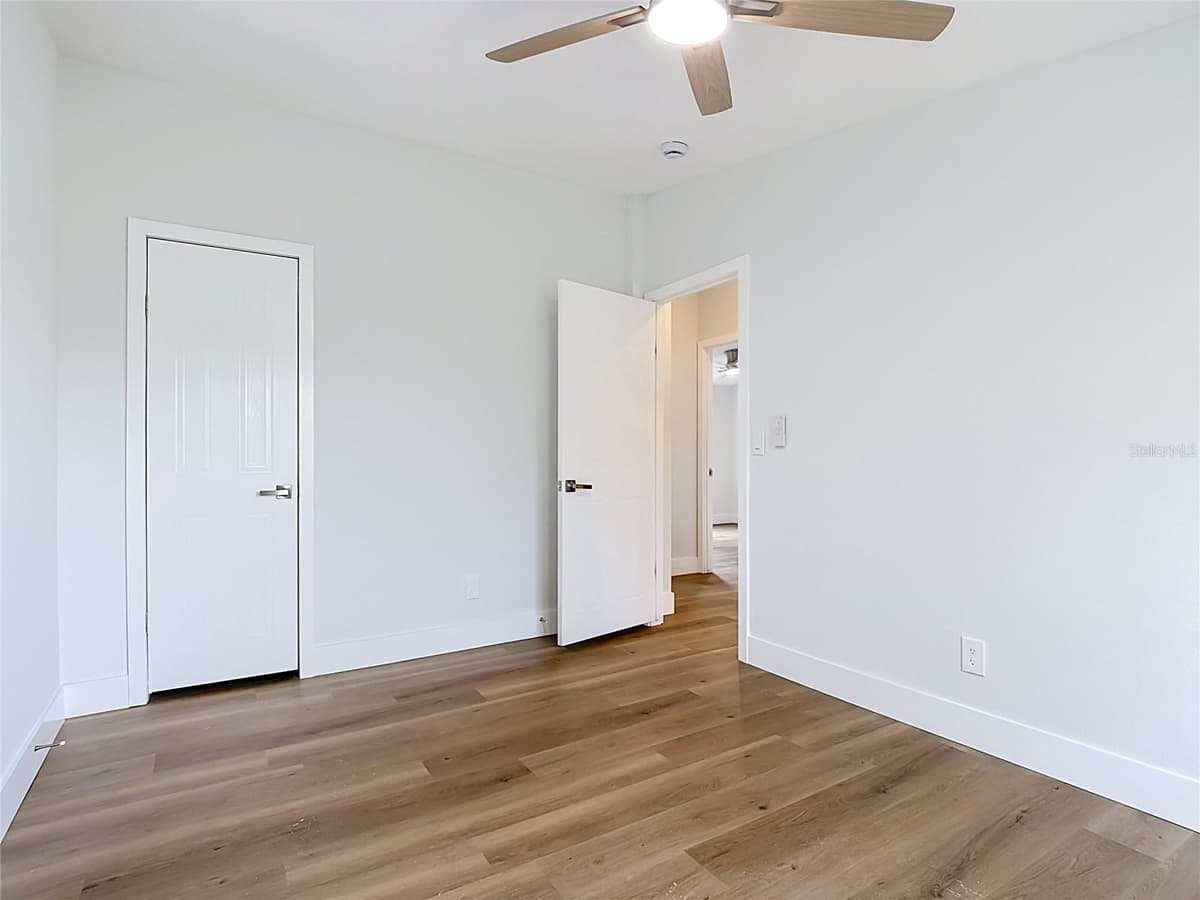 9200 MERCURY DRIVE — photo 21 of 48