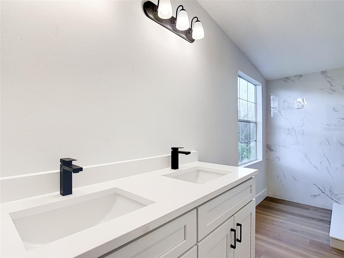 9200 MERCURY DRIVE — photo 28 of 48