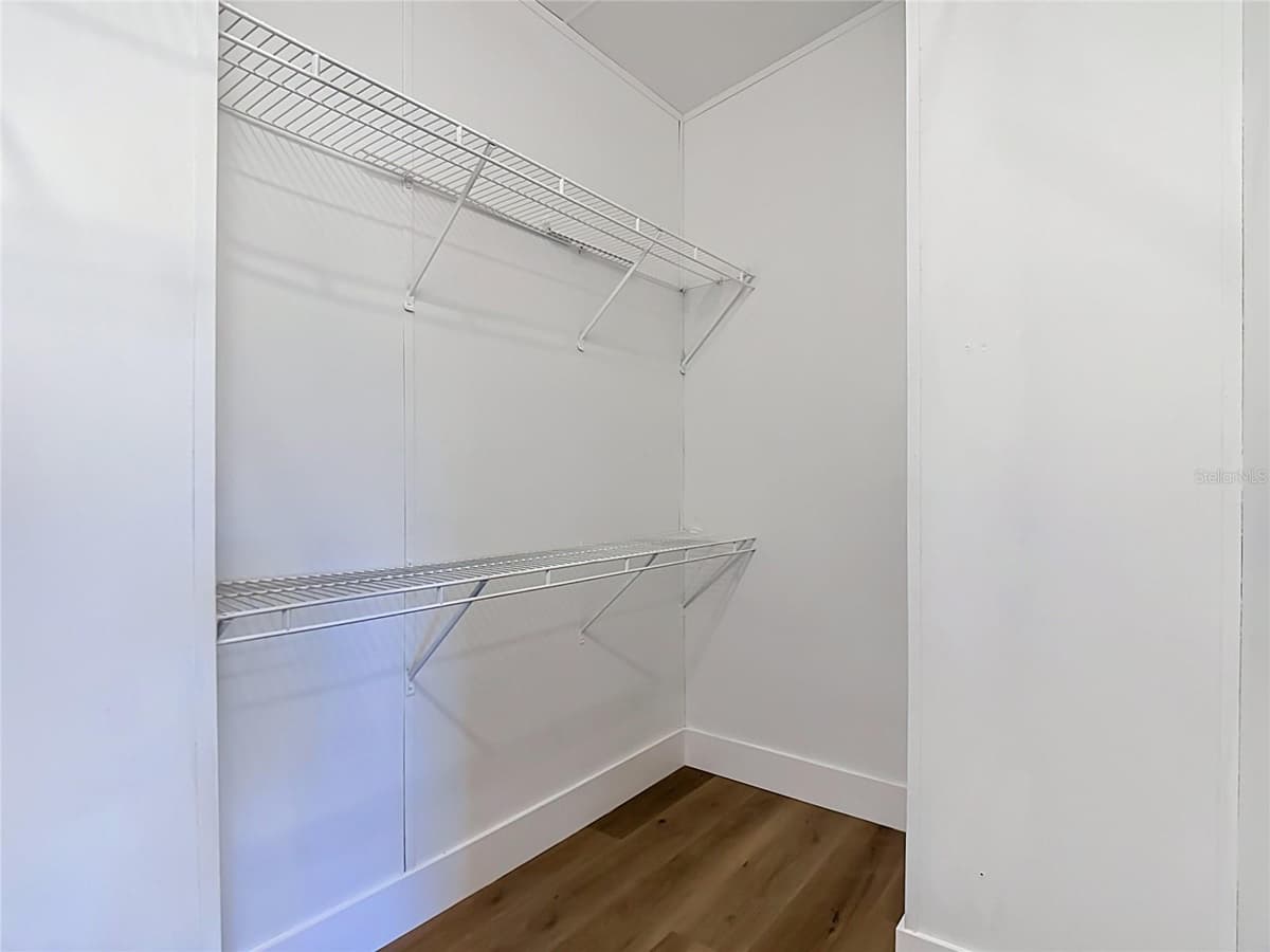 9200 MERCURY DRIVE — photo 31 of 48