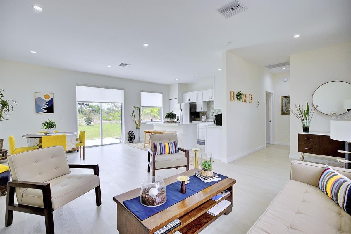 109 FIRE ISLAND AVENUE — photo 3 of 10