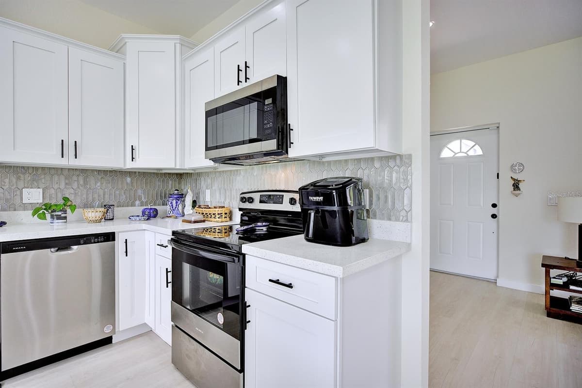 109 FIRE ISLAND AVENUE — photo 10 of 10