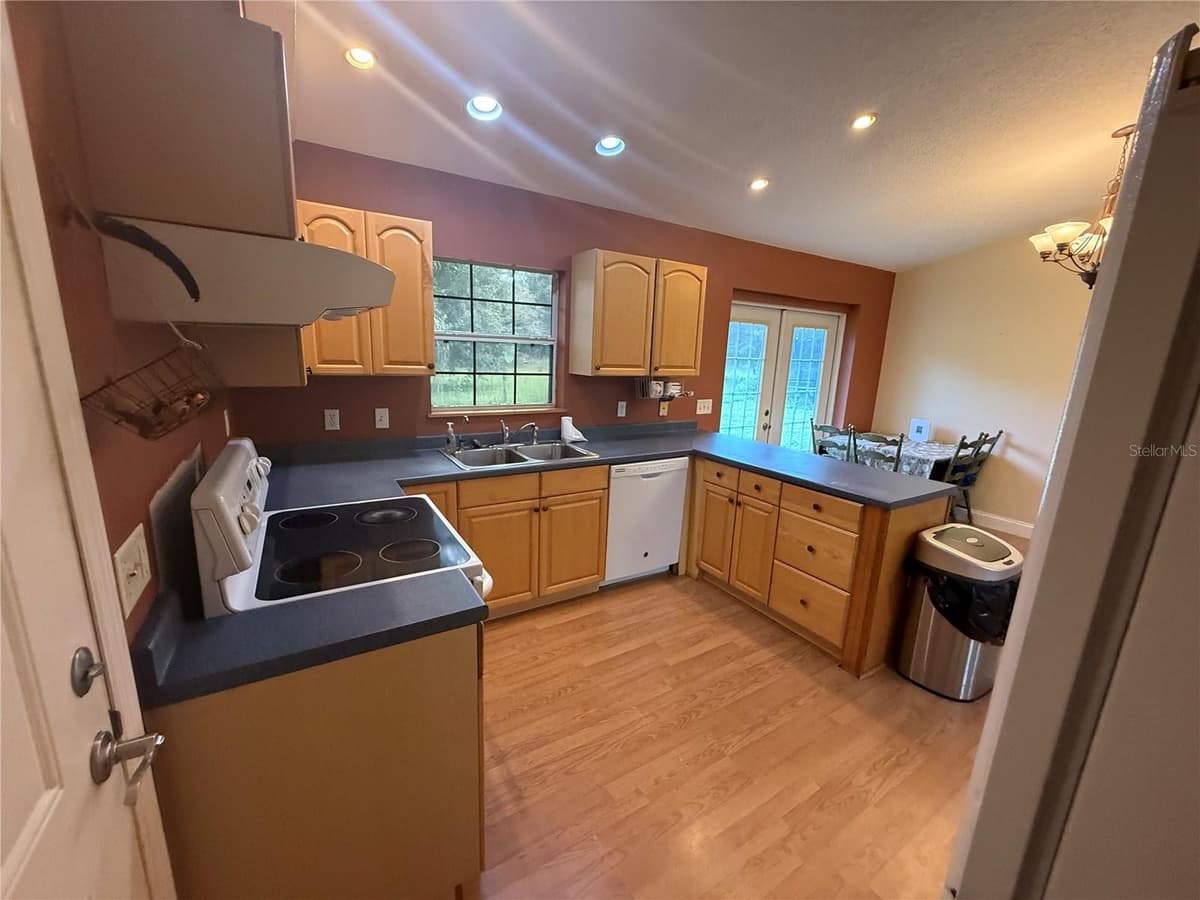 2480 GENES LITTLE ACRES AVENUE — photo 18 of 44