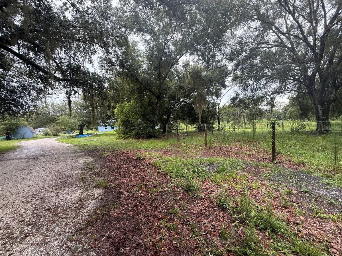 2480 GENES LITTLE ACRES AVENUE — photo 39 of 44