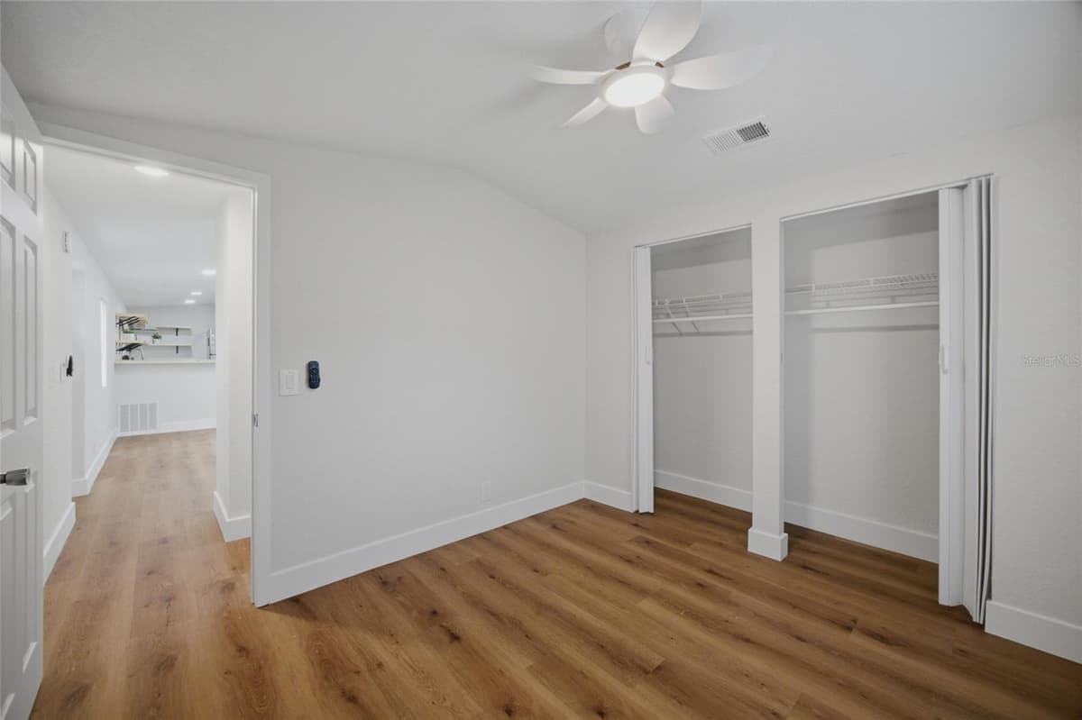 11602 LEWIS AVENUE — photo 16 of 25