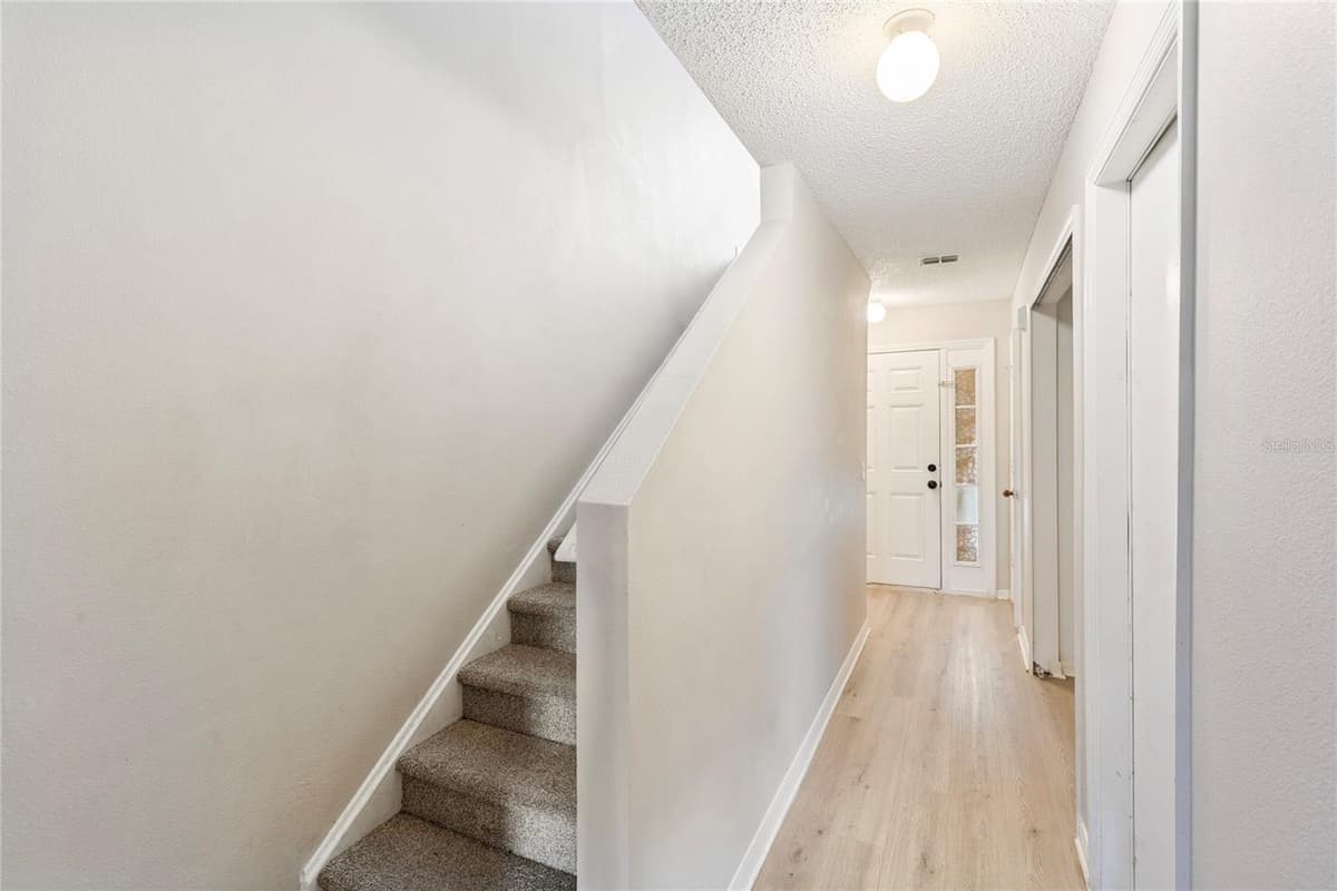 4617 ASHBURN SQUARE DRIVE — photo 12 of 27