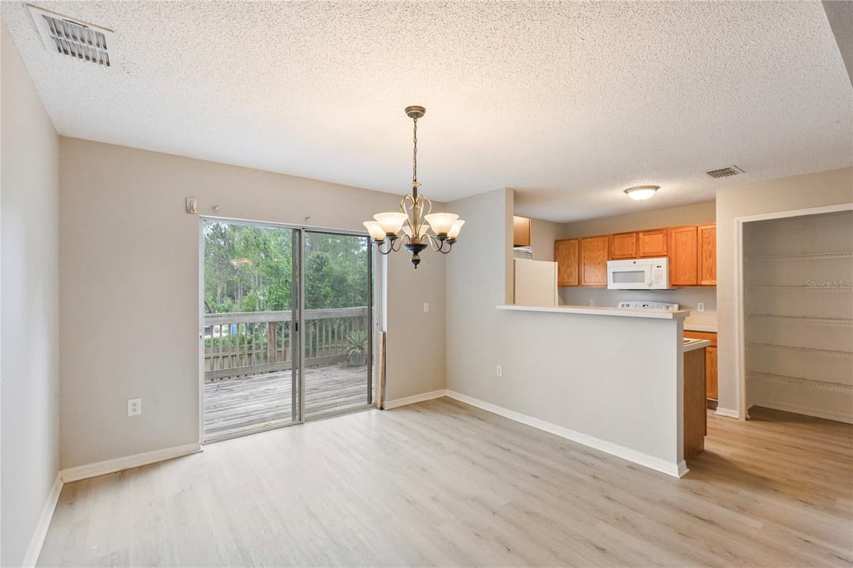 4617 ASHBURN SQUARE DRIVE — photo 5 of 27