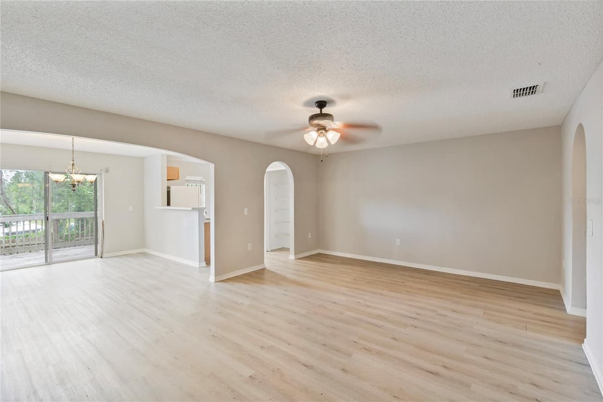 4617 ASHBURN SQUARE DRIVE — photo 11 of 27