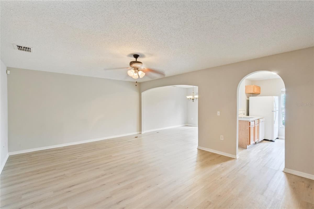 4617 ASHBURN SQUARE DRIVE — photo 10 of 27