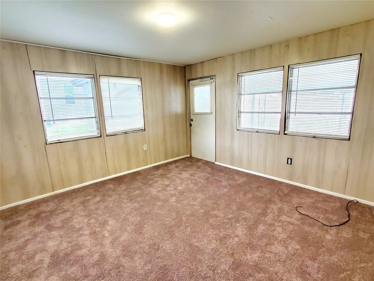 1908 SHADY COVE DRIVE — photo 12 of 19