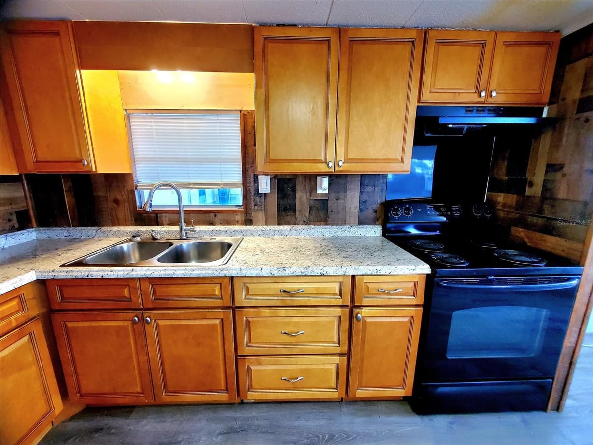 1908 SHADY COVE DRIVE — photo 10 of 19