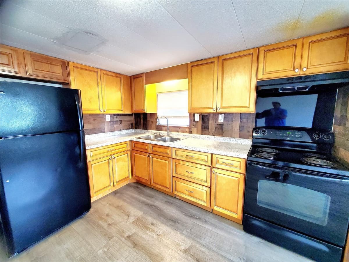 1908 SHADY COVE DRIVE — photo 8 of 19