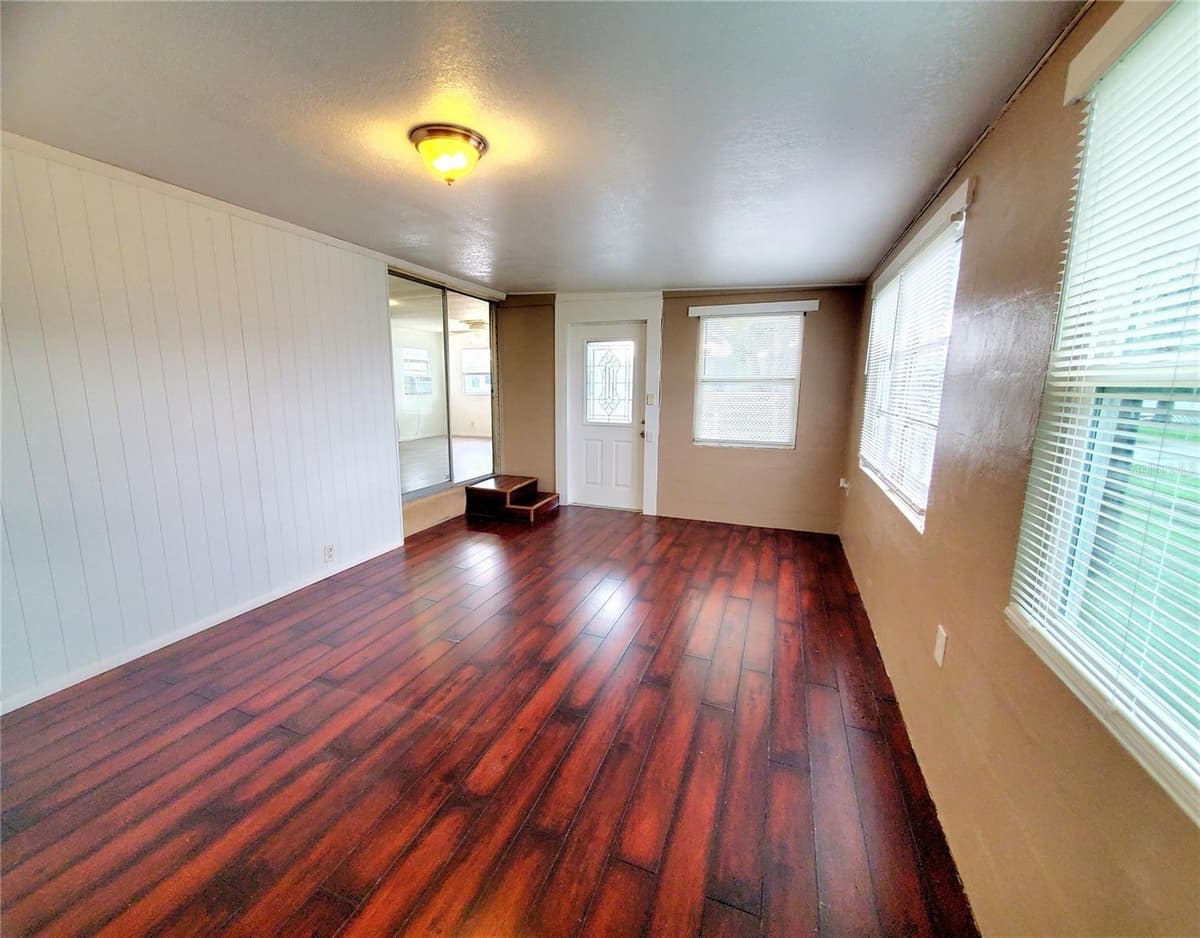 1908 SHADY COVE DRIVE — photo 5 of 19